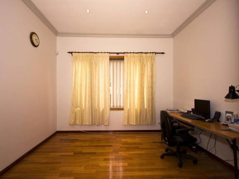 8 Geronimo Close, Greenfield Park NSW 2176