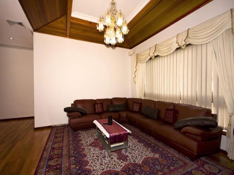 8 Geronimo Close, Greenfield Park NSW 2176