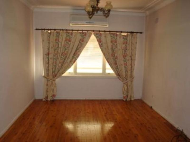 5 O’Shannassy Street, Mount Pritchard NSW 2170