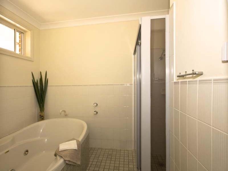 54 Bancroft Road, Abbotsbury NSW 2176