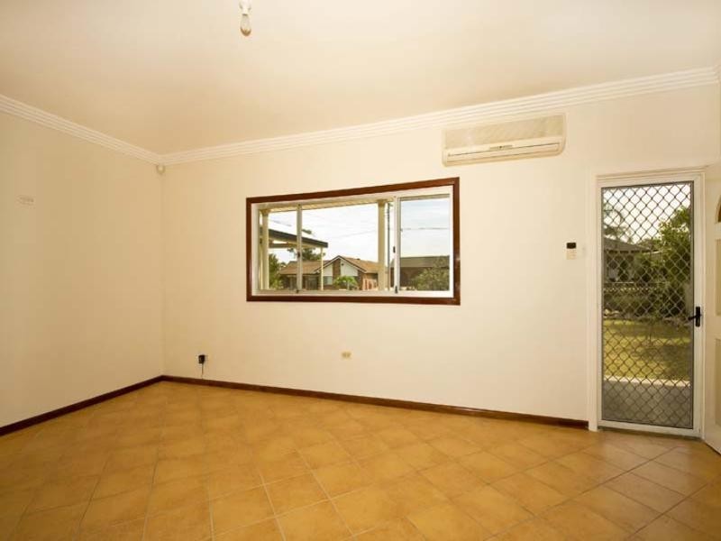 10 Bronsdon Street, Smithfield NSW 2164