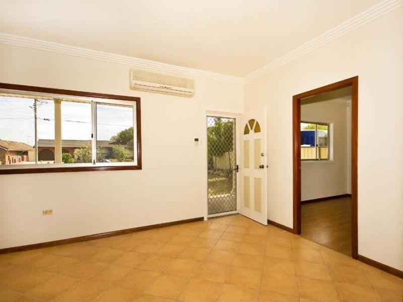 10 Bronsdon Street, Smithfield NSW 2164