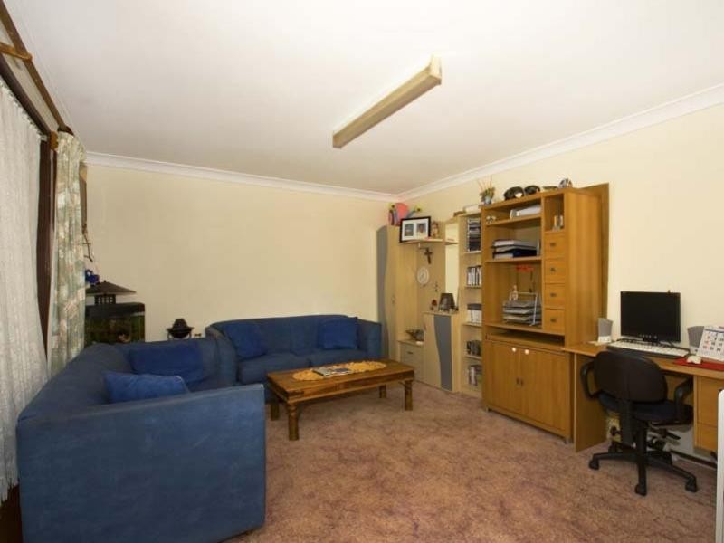 3 Guthega Place, Bossley Park NSW 2176