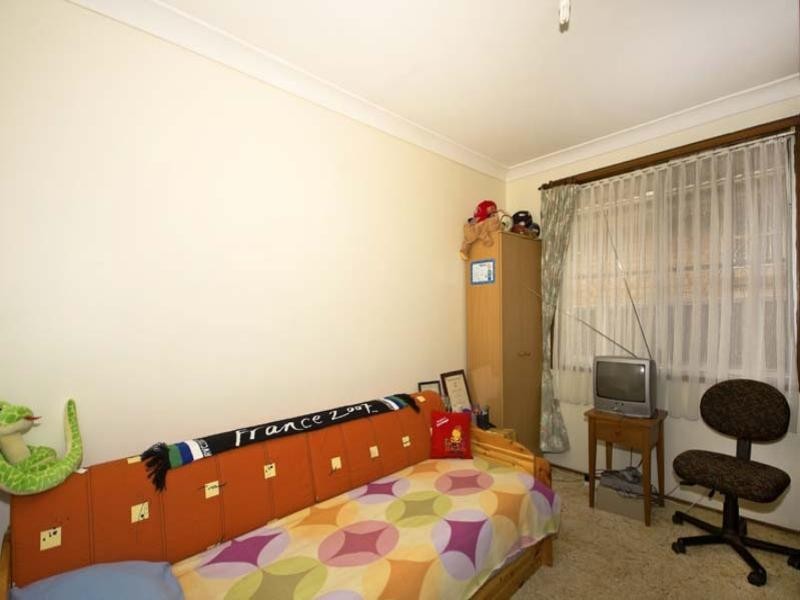 3 Guthega Place, Bossley Park NSW 2176