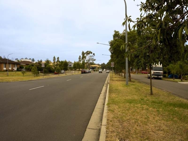 3 Guthega Place, Bossley Park NSW 2176