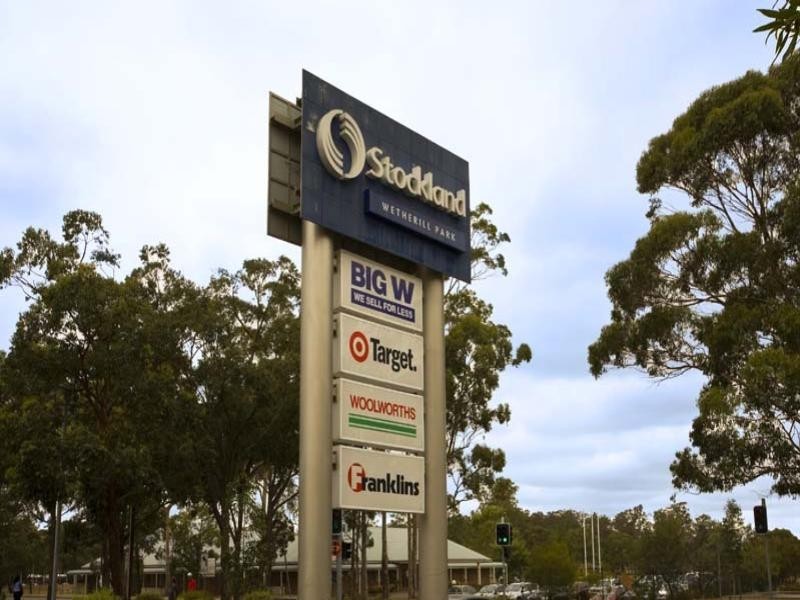 3 Guthega Place, Bossley Park NSW 2176