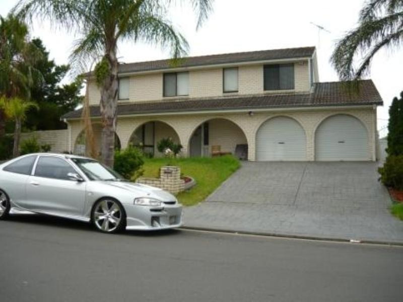 Edensor Park NSW 2176