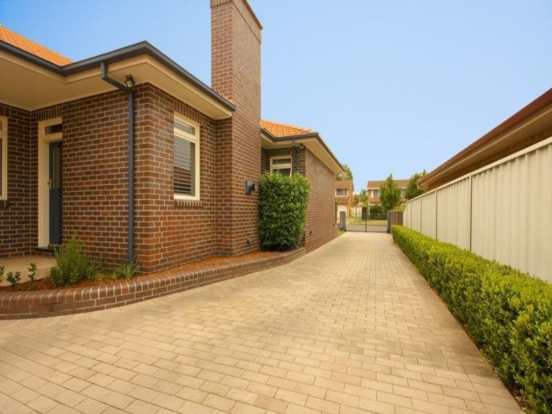 130 Bossley Road, Bossley Park NSW 2176