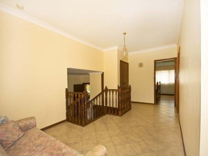 7 Bega Place, Bossley Park NSW 2176