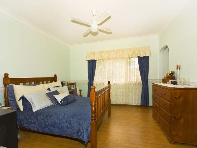 7 Bega Place, Bossley Park NSW 2176