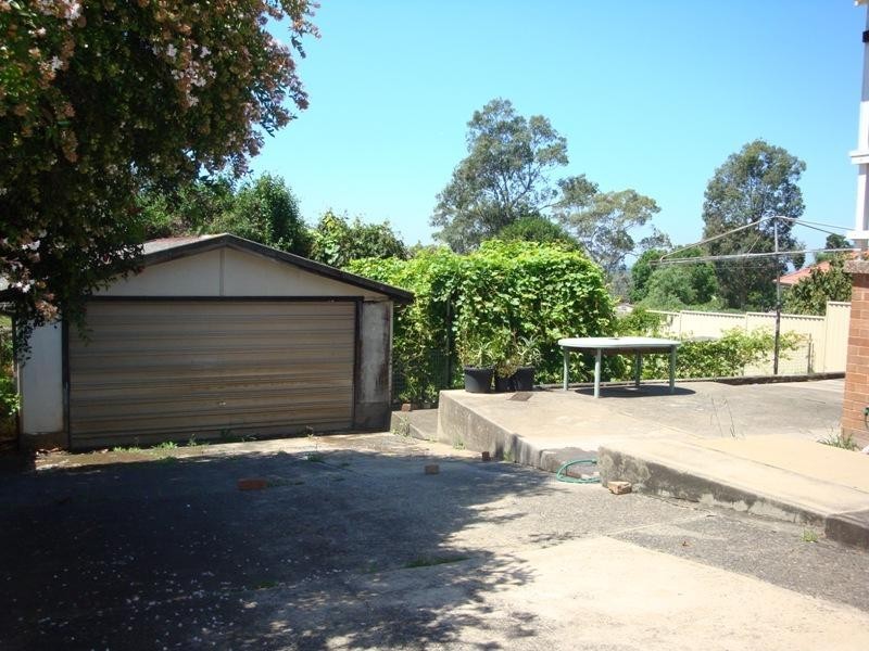 10 Guernsey Street, Busby NSW 2168