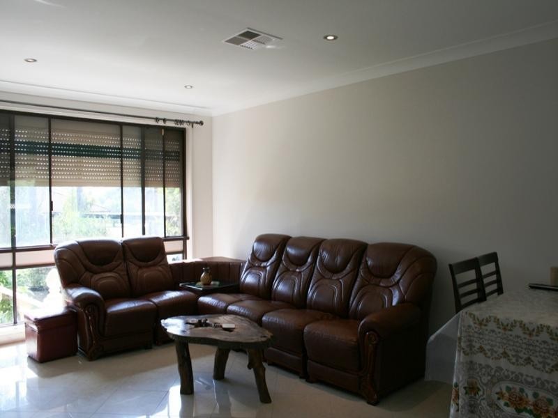 2 Emu Close, Bossley Park NSW 2176