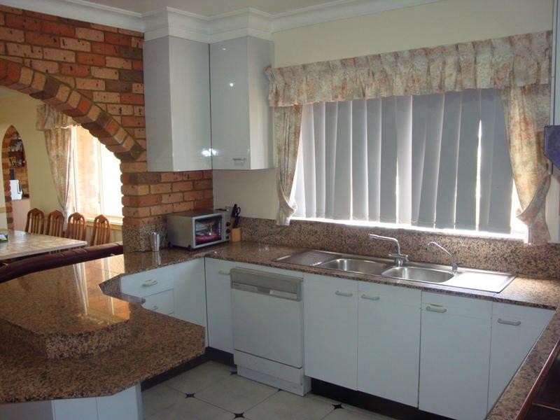 8 Hurkett Place, Bossley Park NSW 2176