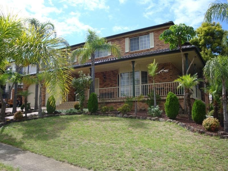 8 Hurkett Place, Bossley Park NSW 2176