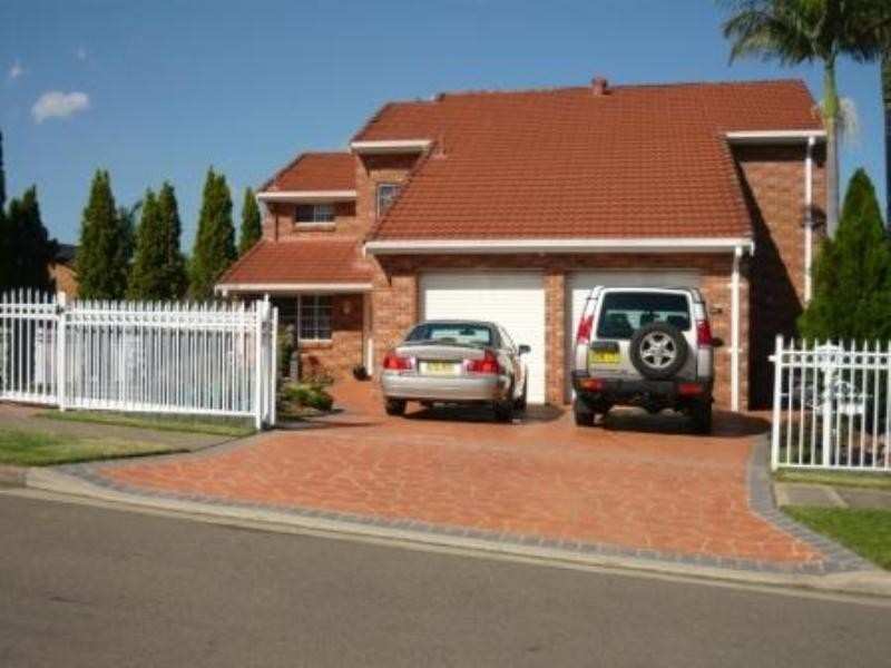 1 Parr Street, Bossley Park NSW 2176