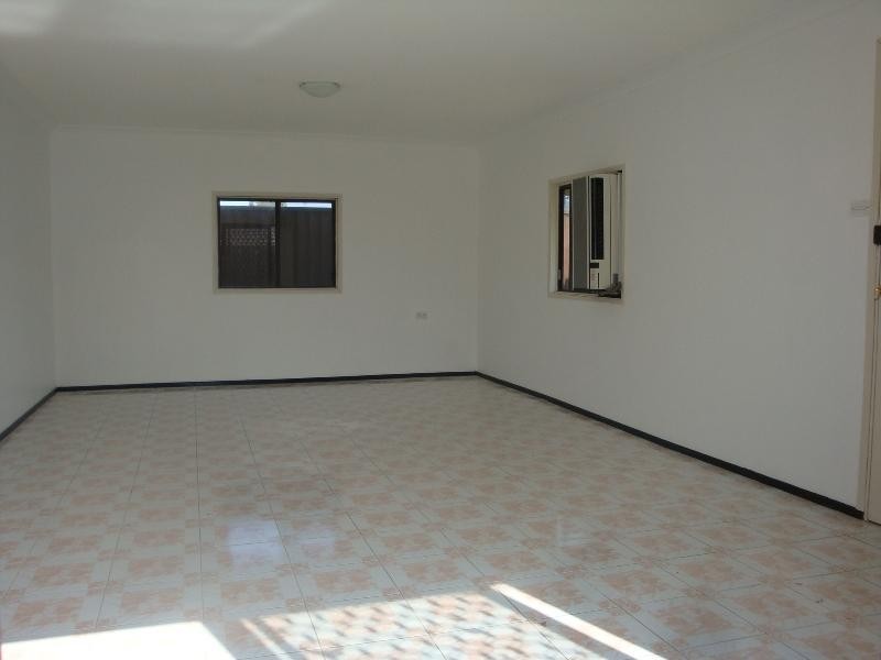 38 Ryder Road, Greenfield Park NSW 2176