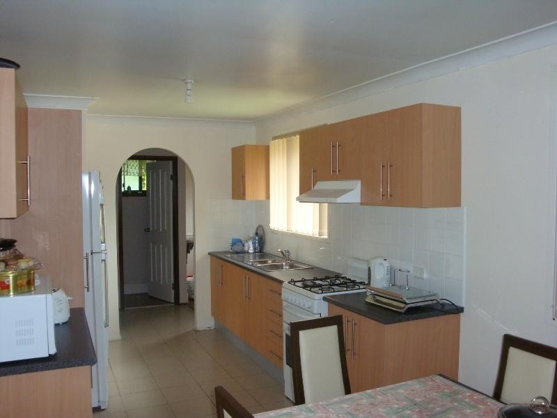 2 Ona Close, Bossley Park NSW 2176