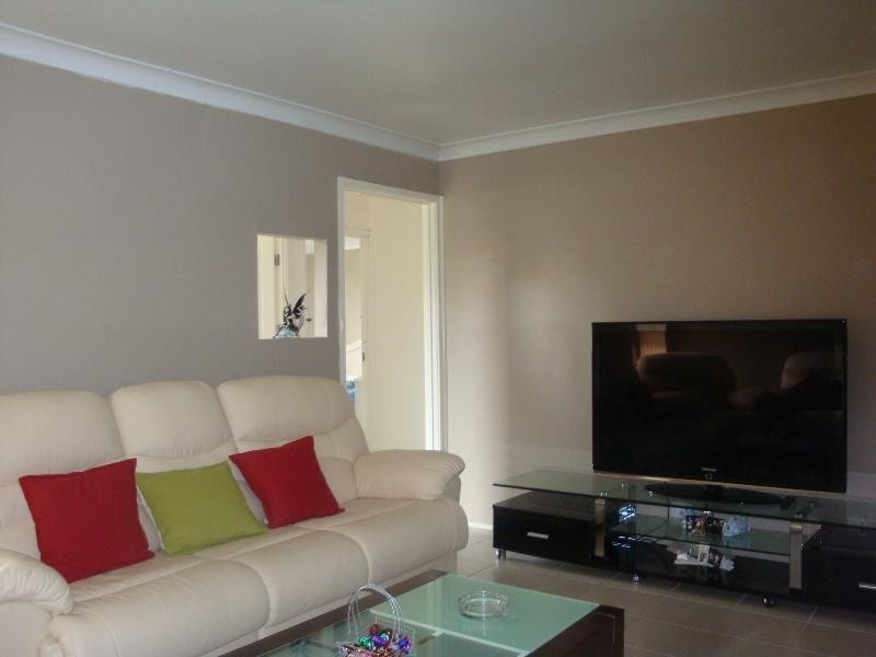 2 Ona Close, Bossley Park NSW 2176