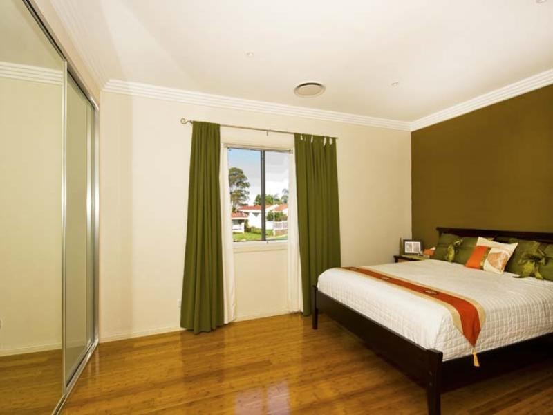 1 Glen Elgin Crescent, Edensor Park NSW 2176