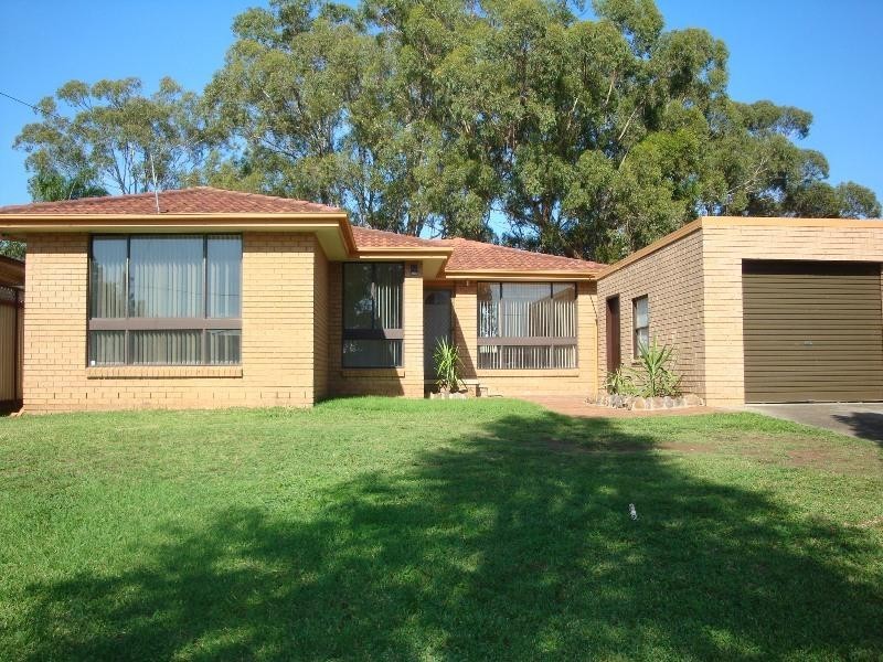 35 Moonlight Road, Prairiewood NSW 2176