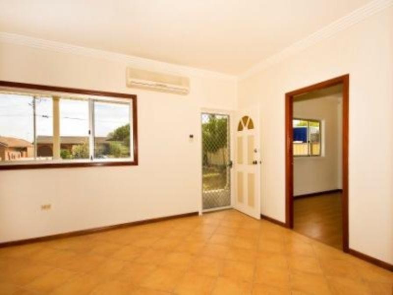 10 Bronsdon Street, Smithfield NSW 2164