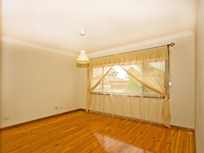 7 Nesbitt Place, Prairiewood NSW 2176