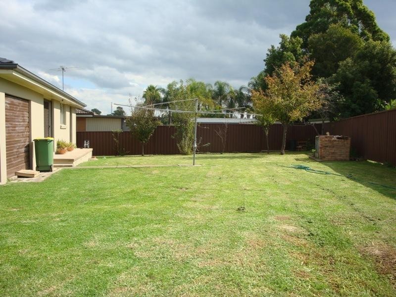 10 Newman Close, Wetherill Park NSW 2164