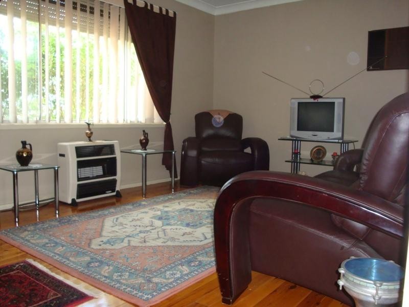 121 Mimosa Road, Bossley Park NSW 2176