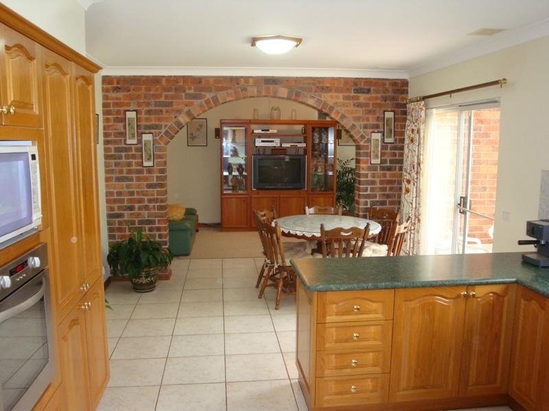 8 Marvell Road, Wetherill Park NSW 2164