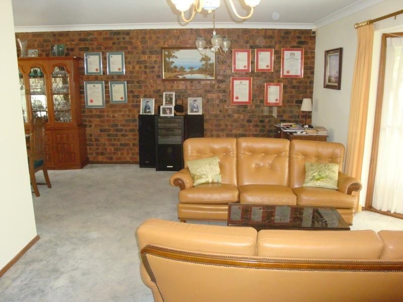 8 Marvell Road, Wetherill Park NSW 2164