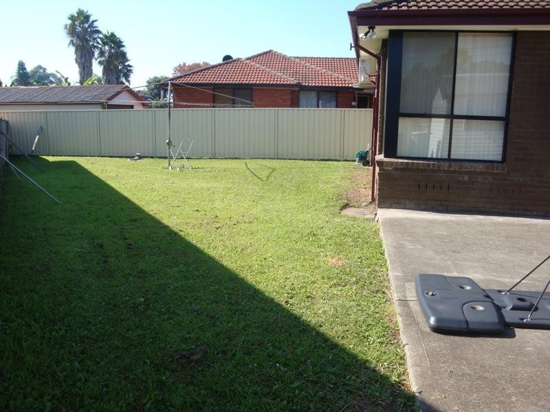 25 Moir Street, Smithfield NSW 2164