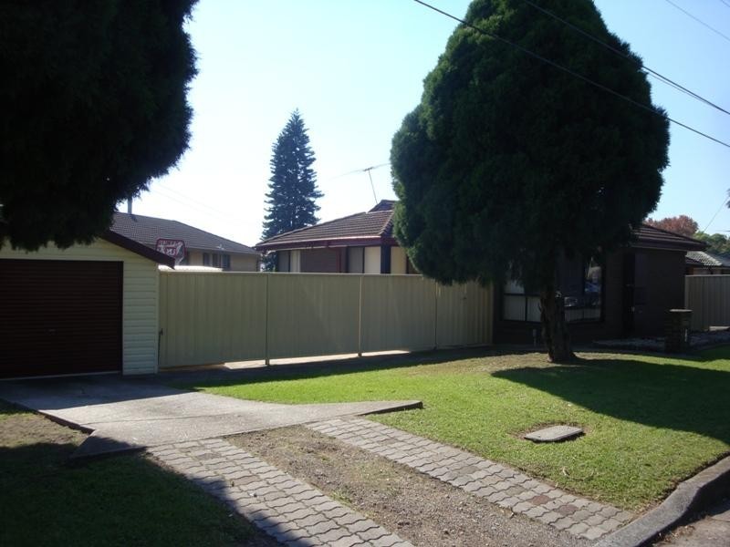 25 Moir Street, Smithfield NSW 2164