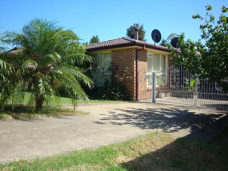 9 Turquoise Crescent, Bossley Park NSW 2176