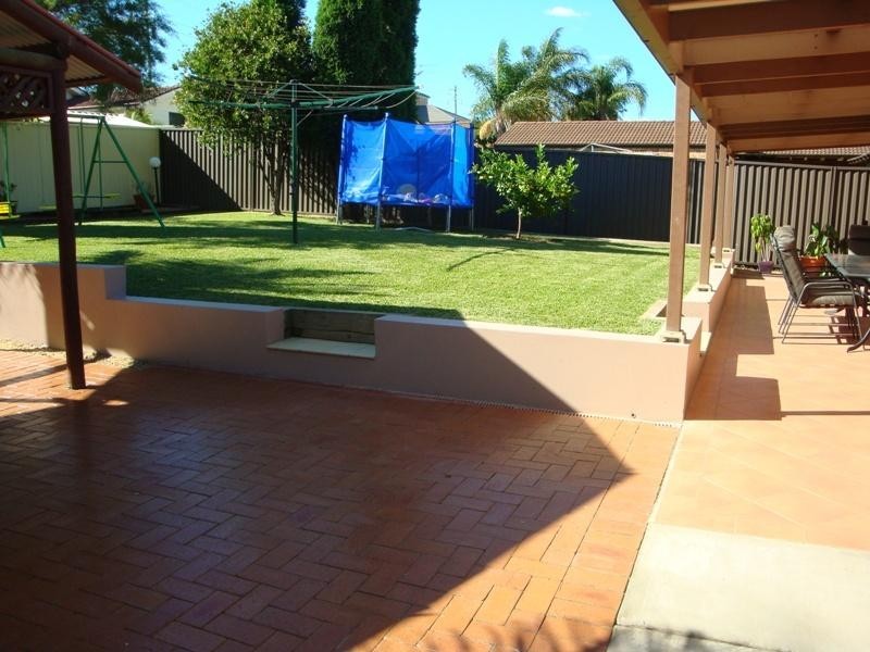43 Bettong Crescent, Bossley Park NSW 2176