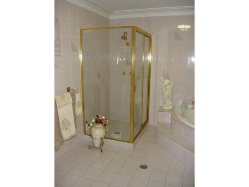 1 Parr Street, Bossley Park NSW 2176