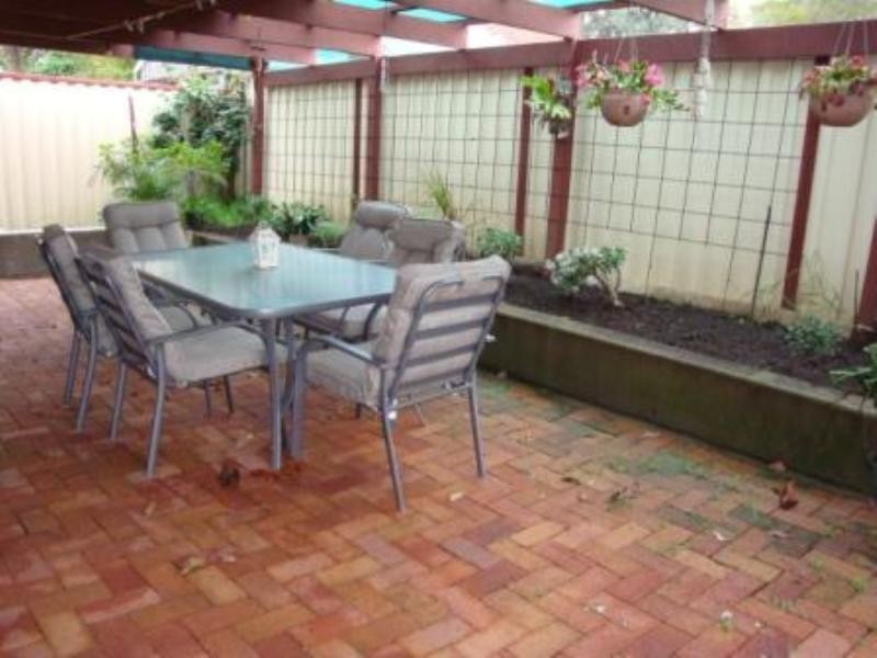 9 Dalpra Crescent, Bossley Park NSW 2176