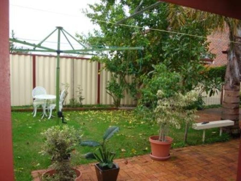 9 Dalpra Crescent, Bossley Park NSW 2176