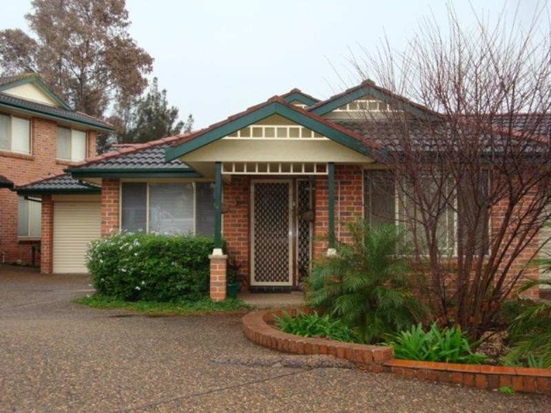 4/21 Condello Crescent, Edensor Park NSW 2176
