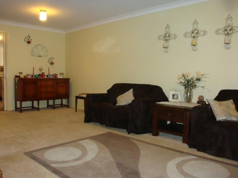 4/21 Condello Crescent, Edensor Park NSW 2176