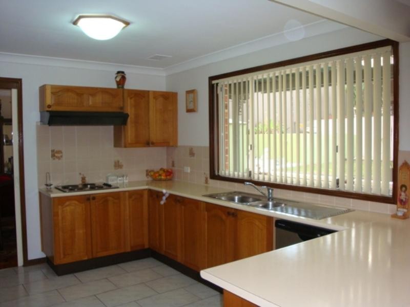 19 Cochran Place, Abbotsbury NSW 2176