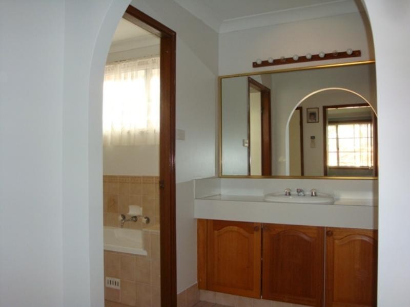 19 Cochran Place, Abbotsbury NSW 2176