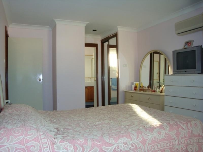 19 Cochran Place, Abbotsbury NSW 2176