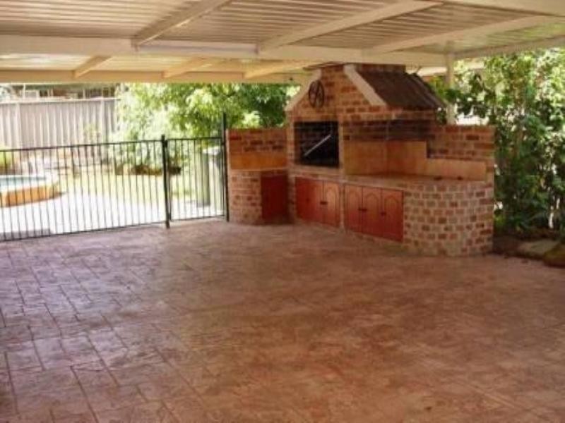 Edensor Park NSW 2176