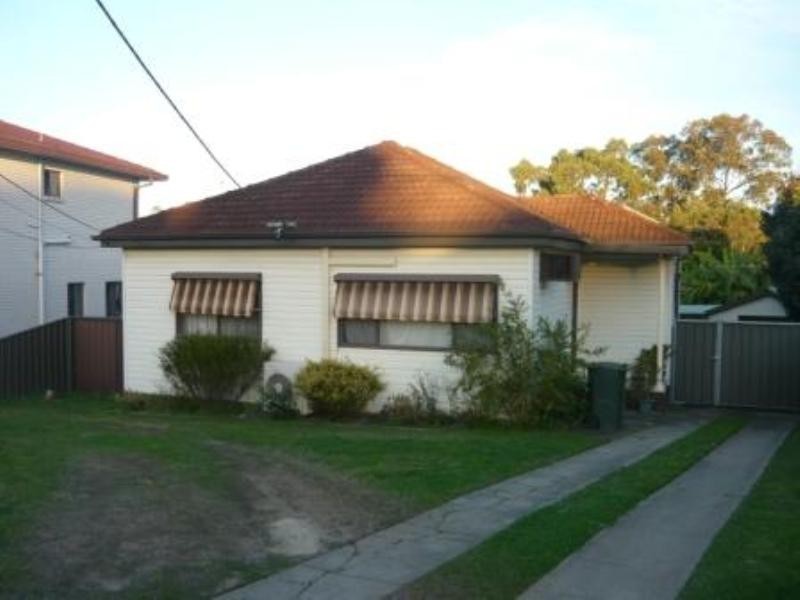 38 Garran Street, Fairfield West NSW 2165