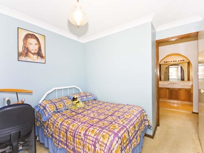19 Cochran Place, Abbotsbury NSW 2176