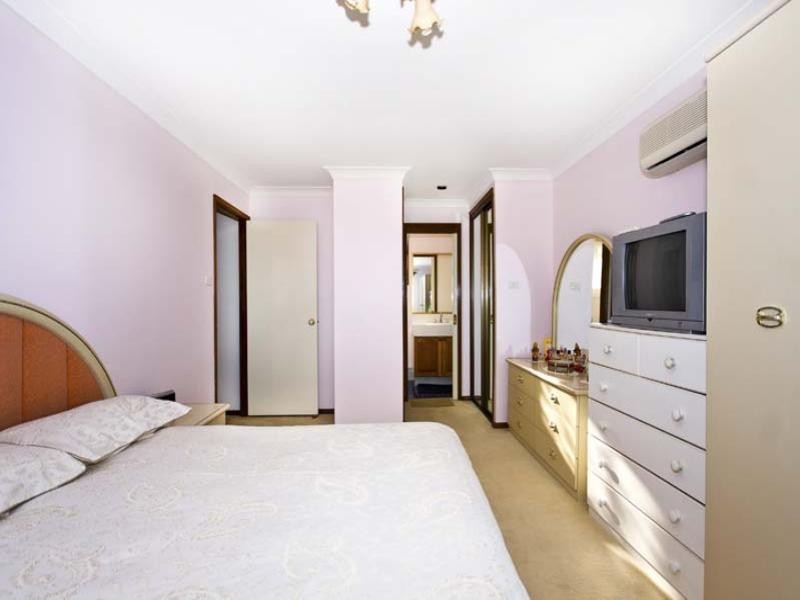 19 Cochran Place, Abbotsbury NSW 2176