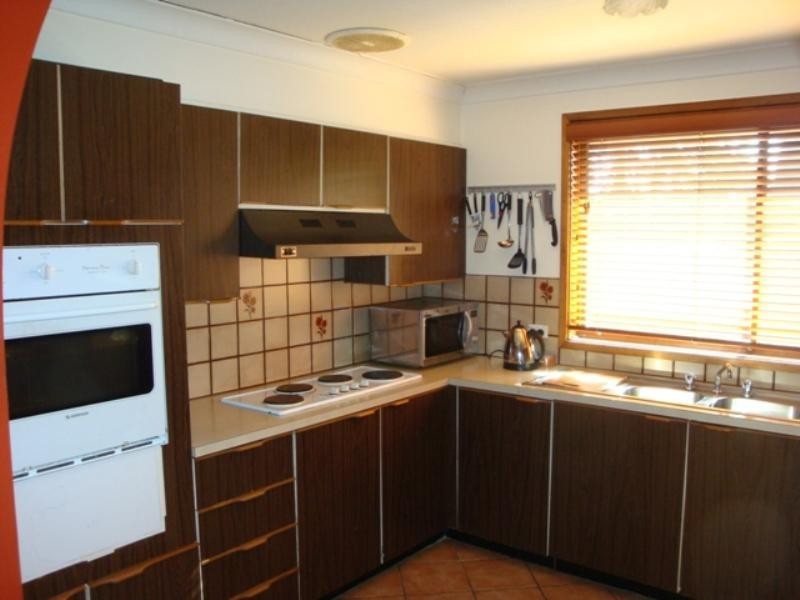 3 Silky Close, Bossley Park NSW 2176