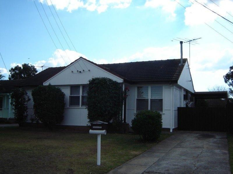 51 Crosby Crescent, Fairfield NSW 2165