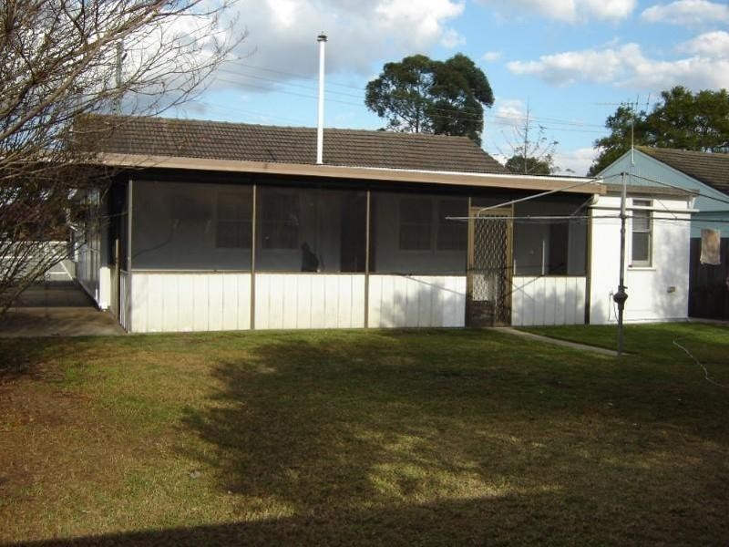 51 Crosby Crescent, Fairfield NSW 2165