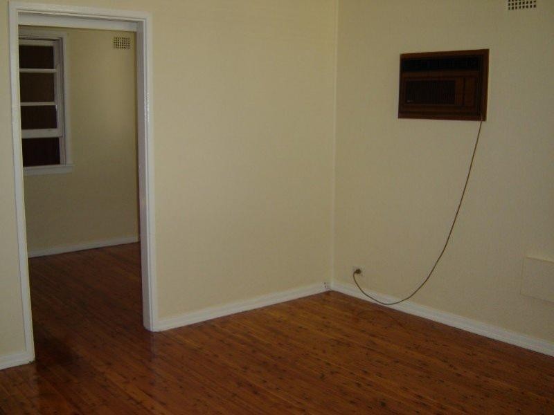 51 Crosby Crescent, Fairfield NSW 2165